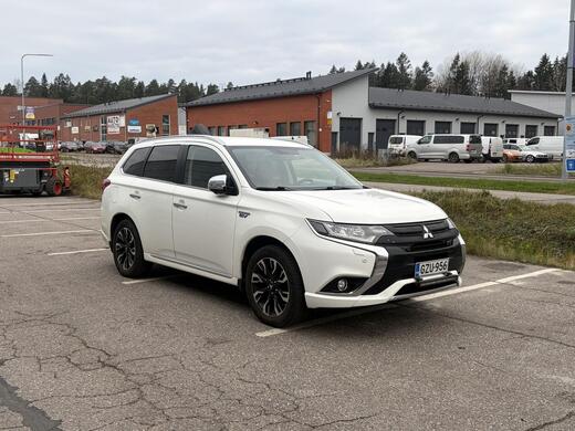 Mitsubishi Outlander PHEV vaihtoauto