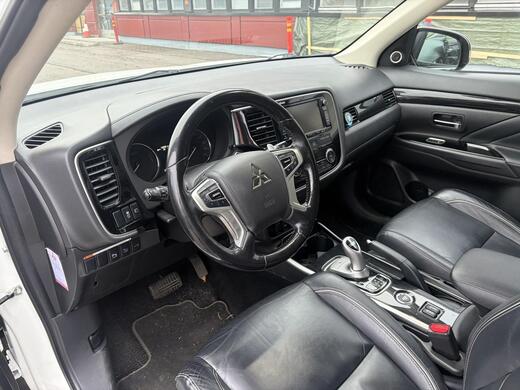 Mitsubishi Outlander PHEV vaihtoauto