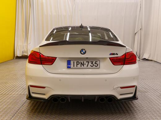 BMW M4 vaihtoauto