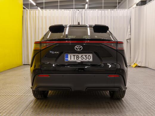 Toyota bZ4X vaihtoauto