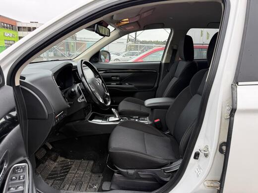 Mitsubishi Outlander PHEV vaihtoauto
