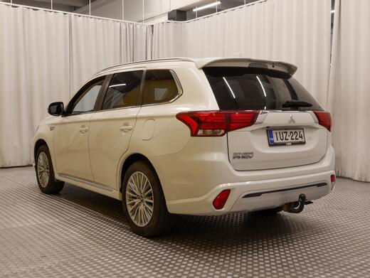 Mitsubishi Outlander PHEV vaihtoauto
