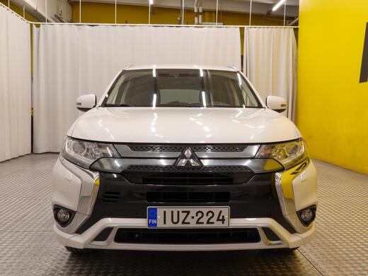 Mitsubishi Outlander PHEV vaihtoauto