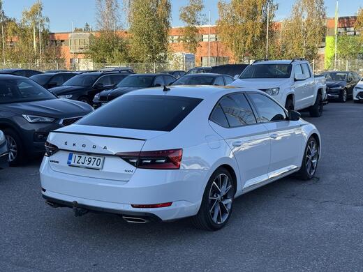Skoda Superb vaihtoauto