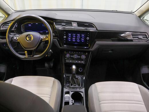 Volkswagen Touran vaihtoauto