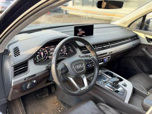 Audi Q7 vaihtoauto