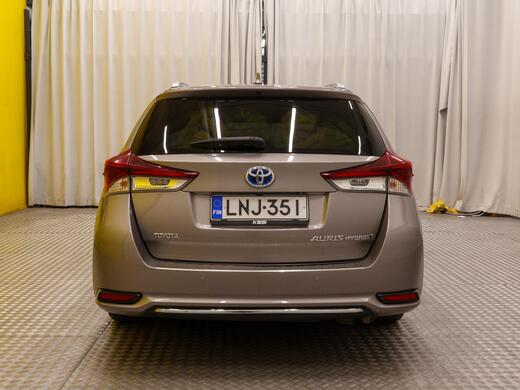 Toyota Auris vaihtoauto