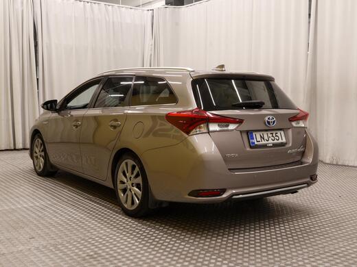 Toyota Auris vaihtoauto