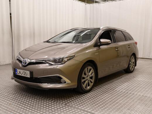 Toyota Auris vaihtoauto