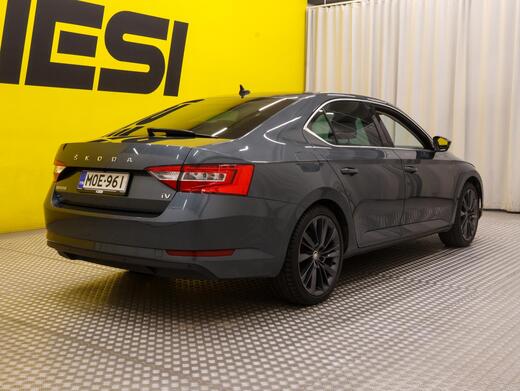 Skoda Superb vaihtoauto