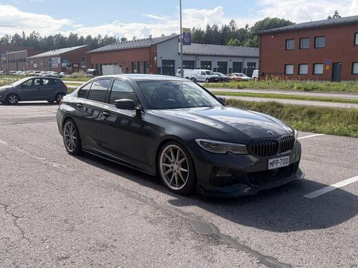 BMW 330 vaihtoauto