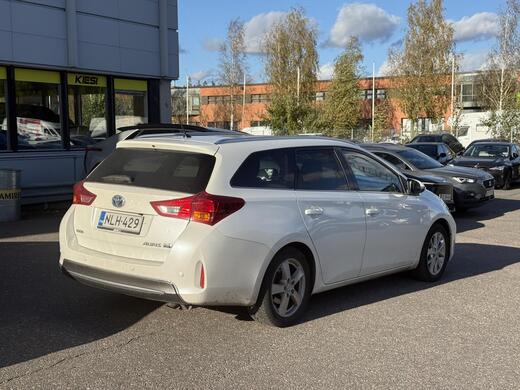 Toyota Auris vaihtoauto