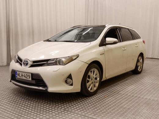Toyota Auris vaihtoauto
