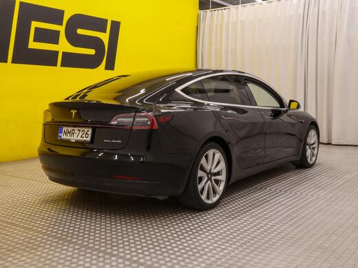 Tesla Model 3 vaihtoauto