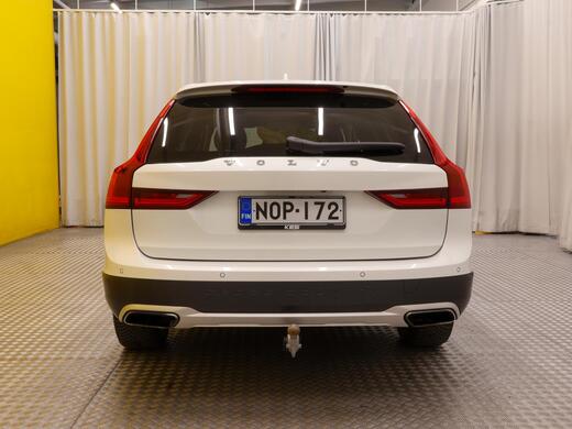 Volvo V90 Cross Country vaihtoauto