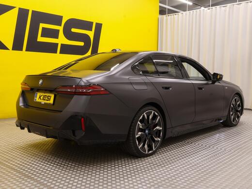 BMW i5 M60 vaihtoauto
