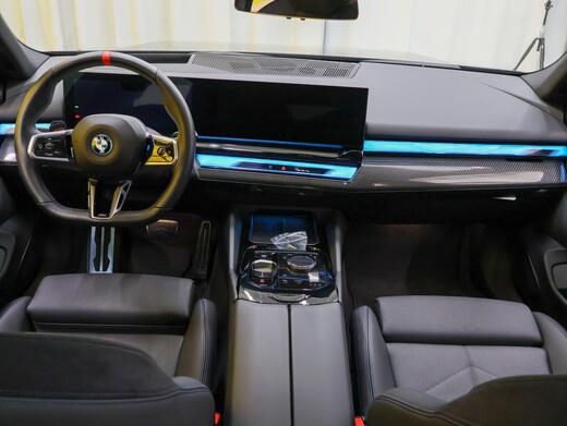 BMW i5 M60 vaihtoauto
