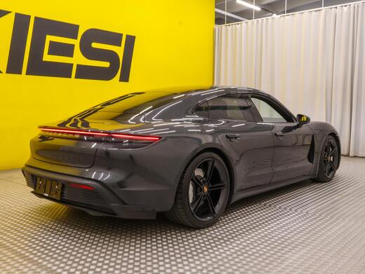 Porsche Taycan vaihtoauto