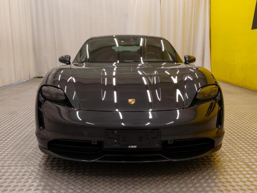 Porsche Taycan vaihtoauto