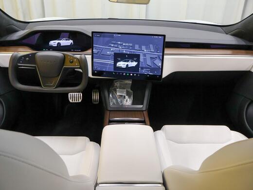 Tesla Model S vaihtoauto