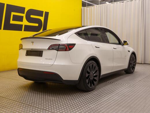 Tesla Model Y vaihtoauto