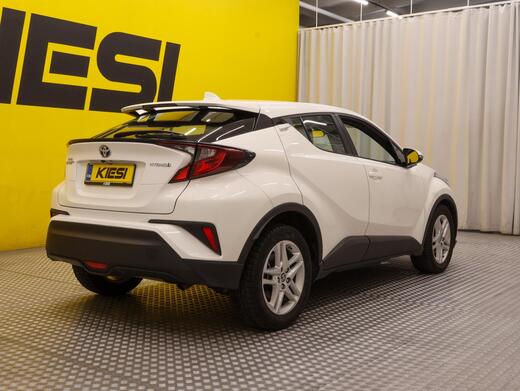 Toyota C-HR vaihtoauto
