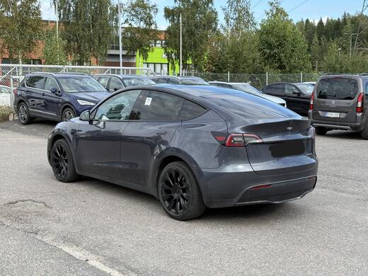 Tesla Model Y vaihtoauto