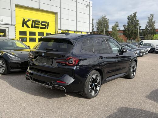 BMW iX3 vaihtoauto