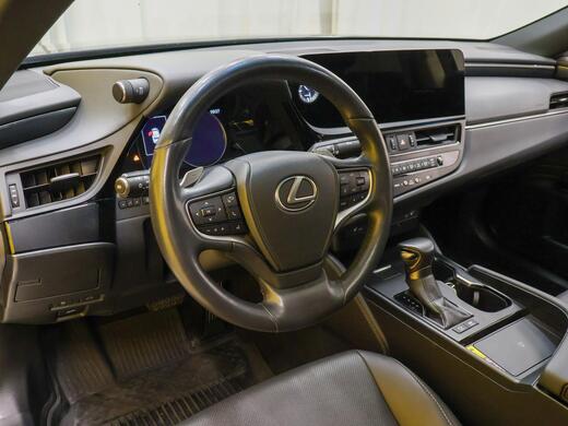 Lexus ES vaihtoauto