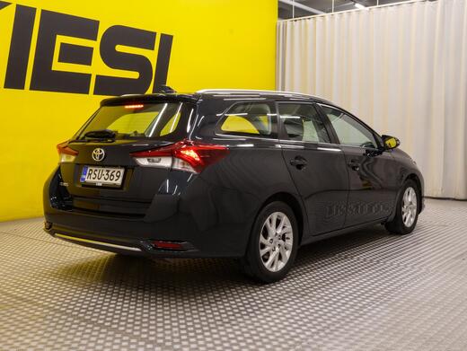 Toyota Auris vaihtoauto