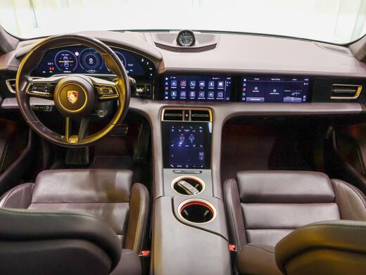 Porsche Taycan vaihtoauto