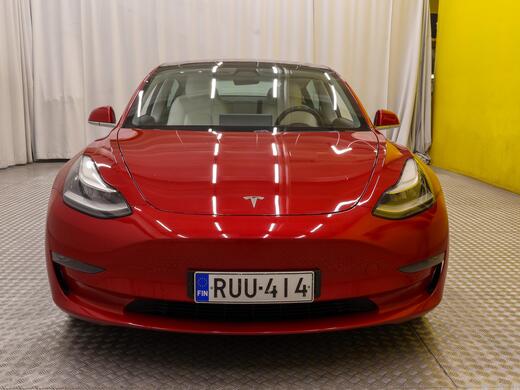 Tesla Model 3 vaihtoauto