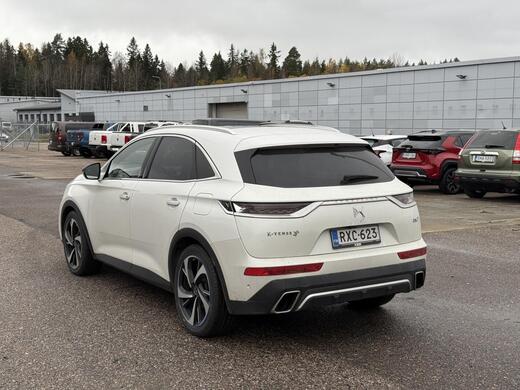 DS 7 vaihtoauto