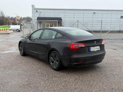 Tesla Model 3 vaihtoauto