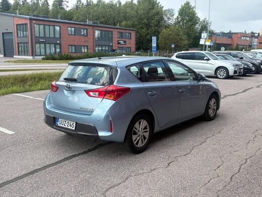 Toyota Auris vaihtoauto