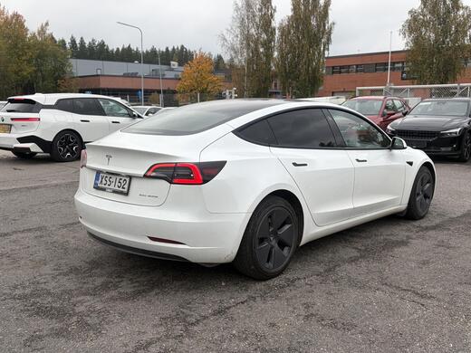 Tesla Model 3 vaihtoauto