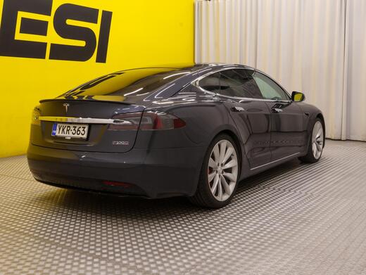 Tesla Model S vaihtoauto