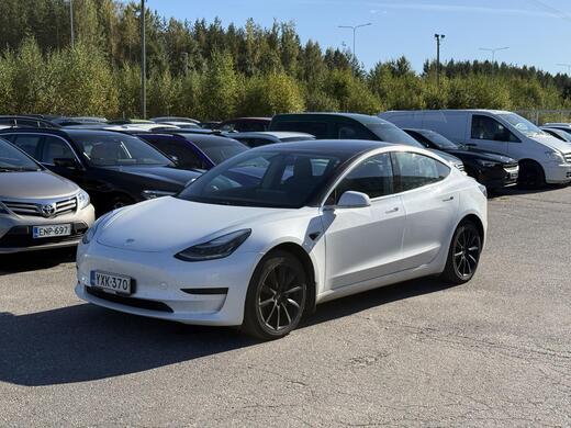 Tesla Model 3 vaihtoauto