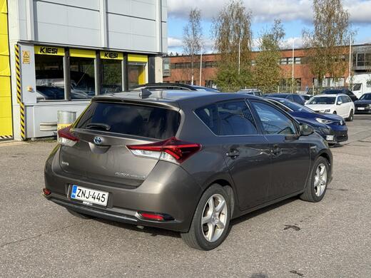 Toyota Auris vaihtoauto