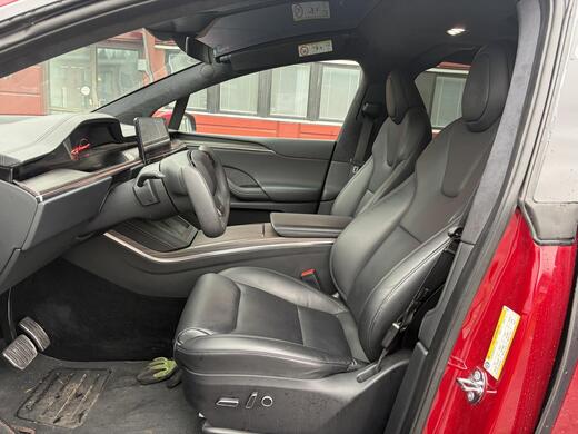 Tesla Model X vaihtoauto