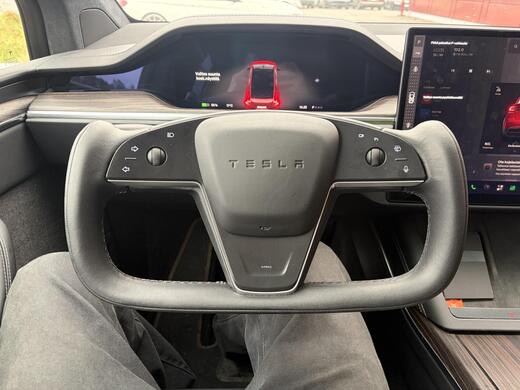 Tesla Model X vaihtoauto