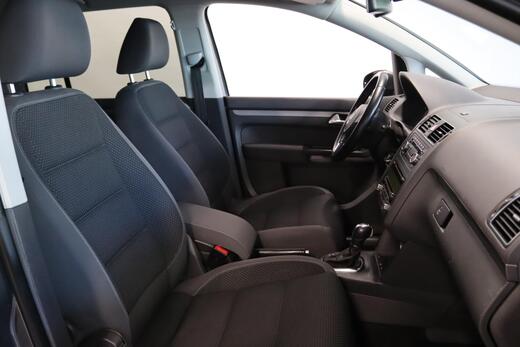 Volkswagen Touran vaihtoauto