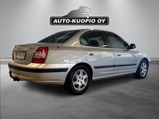 Hyundai Elantra vaihtoauto