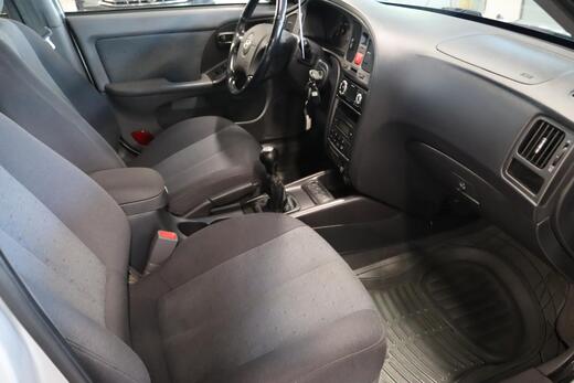 Hyundai Elantra vaihtoauto