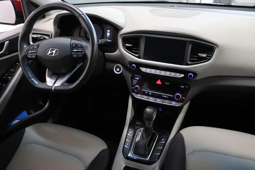 Hyundai IONIQ hybrid vaihtoauto