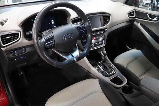 Hyundai IONIQ hybrid vaihtoauto