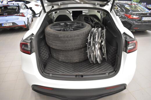 Tesla Model Y vaihtoauto