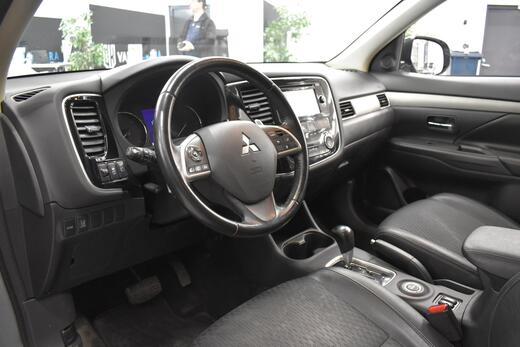 Mitsubishi Outlander vaihtoauto