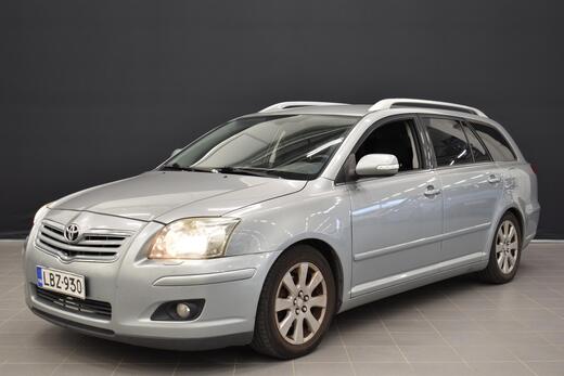 Toyota Avensis vaihtoauto