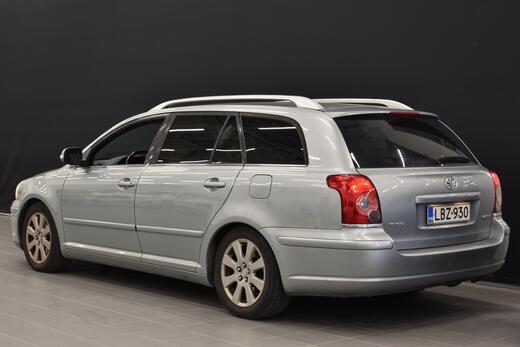 Toyota Avensis vaihtoauto